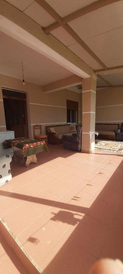 Guest House Aferdita Beqiri Berat Bagian luar foto